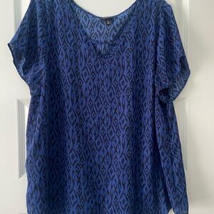 Torrid blue/black patterned cap sleeve blouse